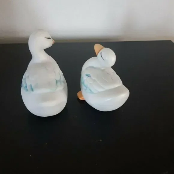 3 for $30 Swan Duck Salt and Pepper Shakers Ceramic Kitchen - Picture 3 of 4